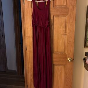 Burgundy maxi dress. Size M. Like new